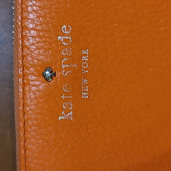 Kate Spade Beautiful Pebble Leather kate spade wallet BRIGHT ORANGE. Pre-loved - Picture 2 of 15